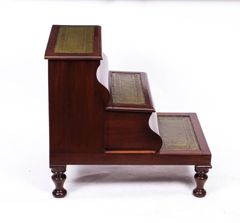 Antique Set of Victorian Mahogany Library or Bed Steps, circa 1870 For