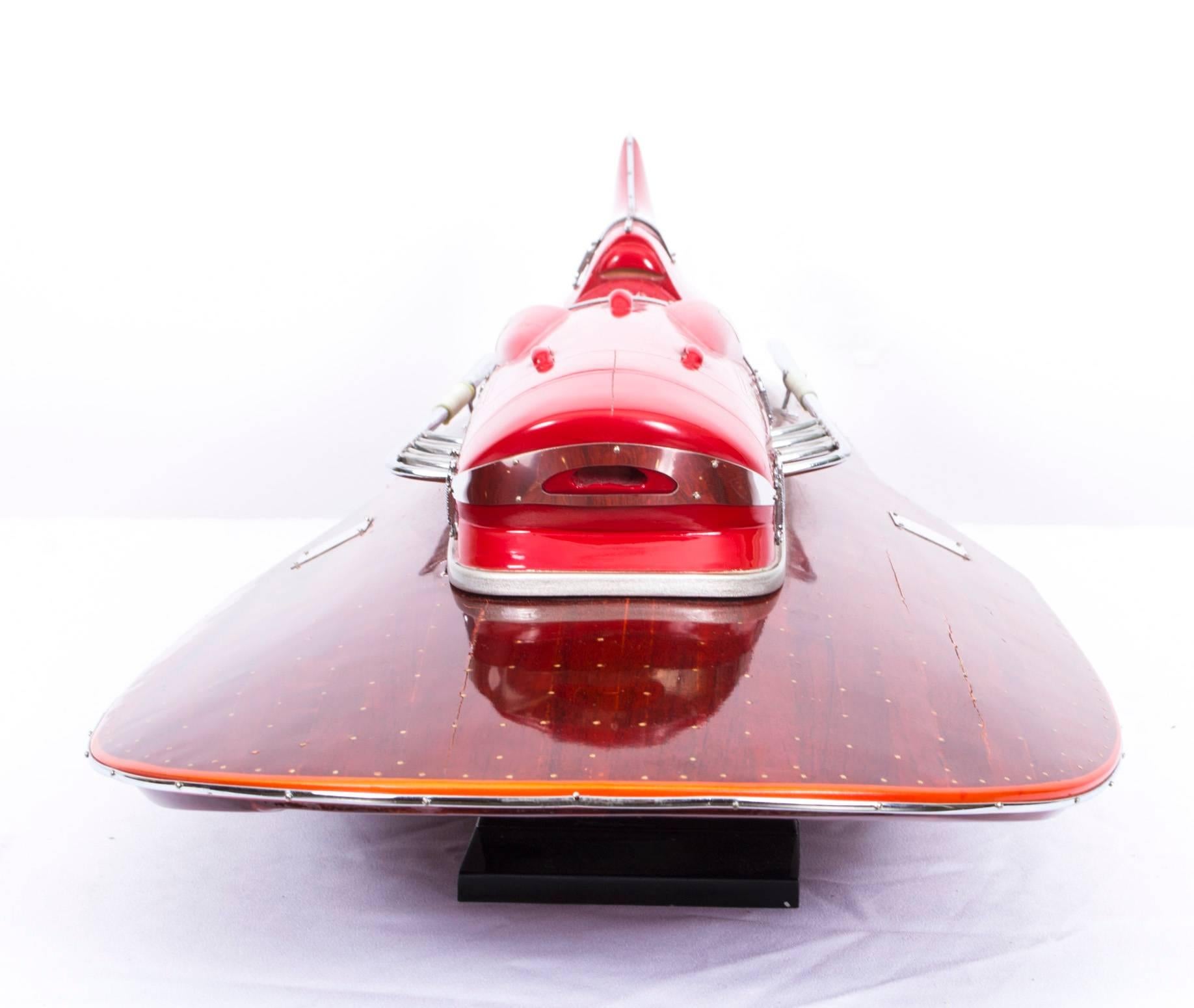 Vintage Model of a Ferrari Hydroplane, 1954 In Excellent Condition In London, GB