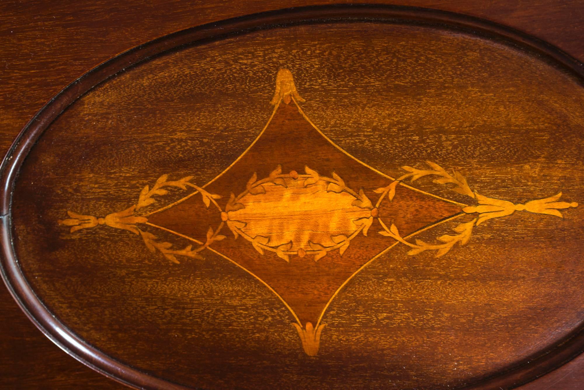 Early 20th Century Edwardian Mahogany Triple Mirror Dressing Table 2