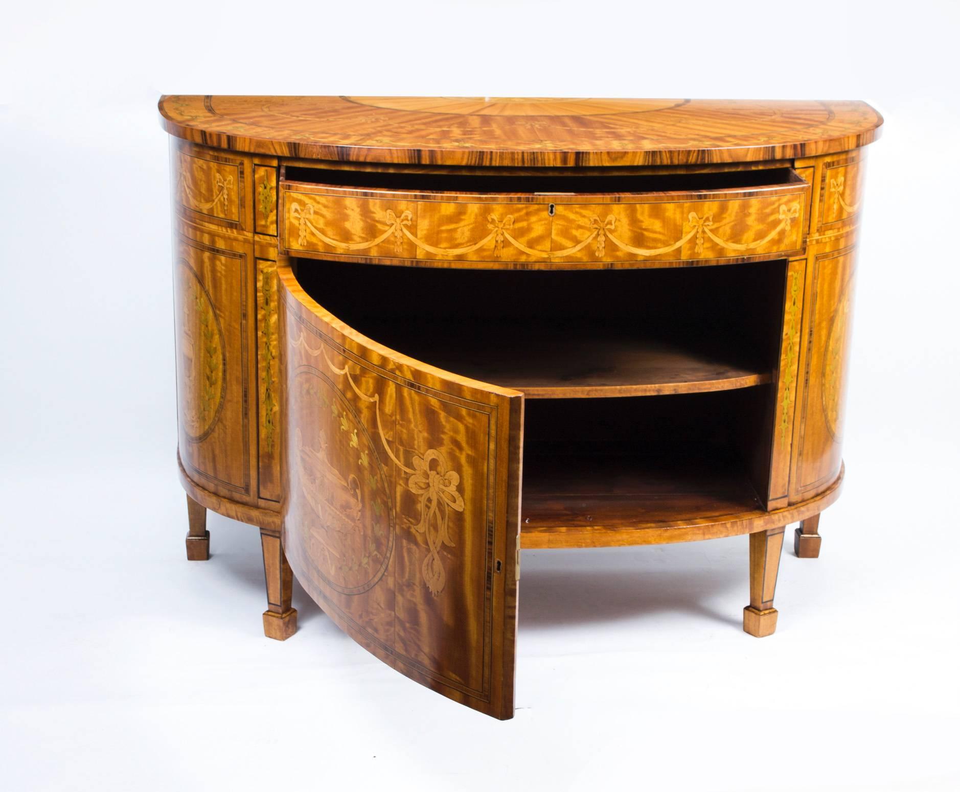 Pair of Satinwood Demilune Cabinets Commodes, Early 20th Century 1