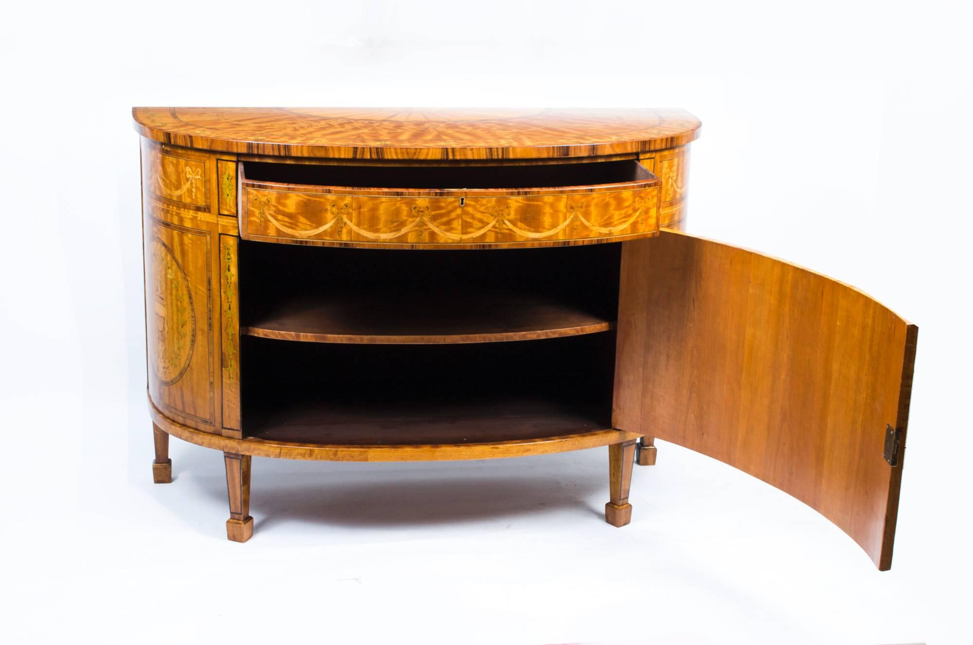 Pair of Satinwood Demilune Cabinets Commodes, Early 20th Century 2