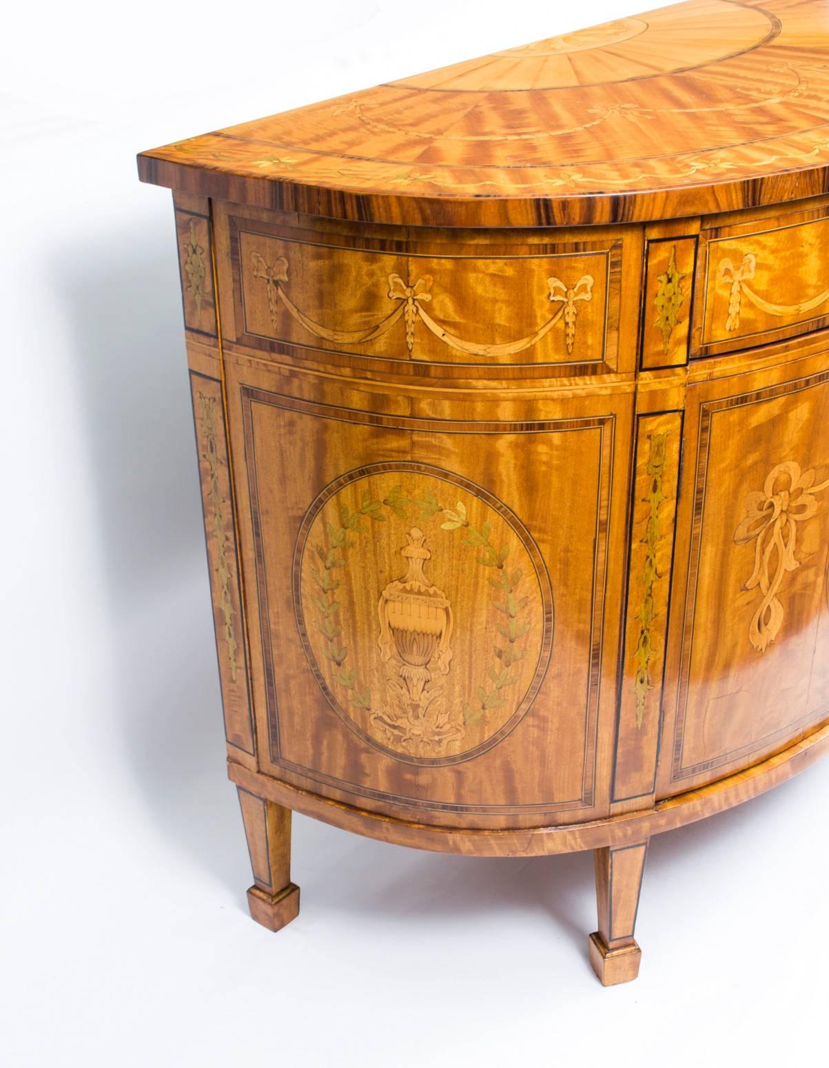 Pair of Satinwood Demilune Cabinets Commodes, Early 20th Century 6