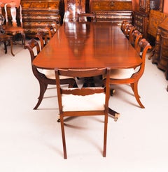 Tavolo da pranzo vintage in stile Regency Revival da 10ft, realizzato da William Tillman, XX secolo