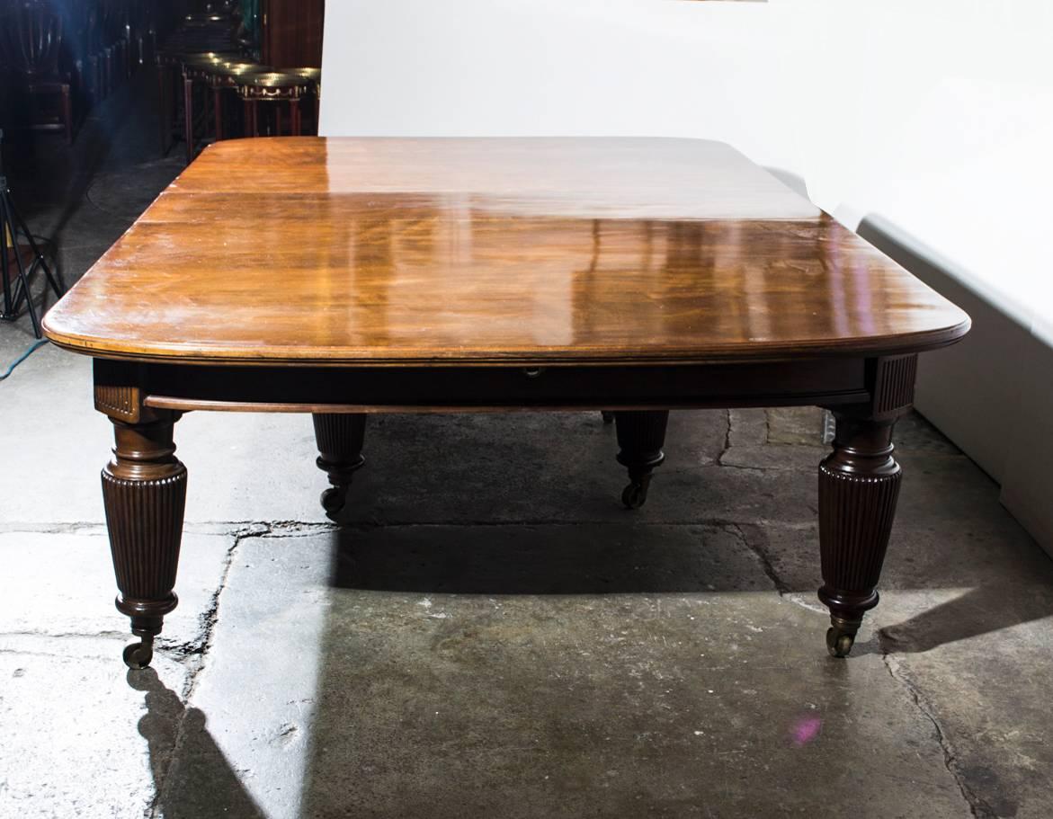vintage extendable dining table