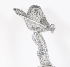 Vintage-Skulptur „Spirit of Ecstasy“ von Rolls-Royce, 2 Fuß 6 Zoll (75 cm), Mitte des 20. Jahrhunderts