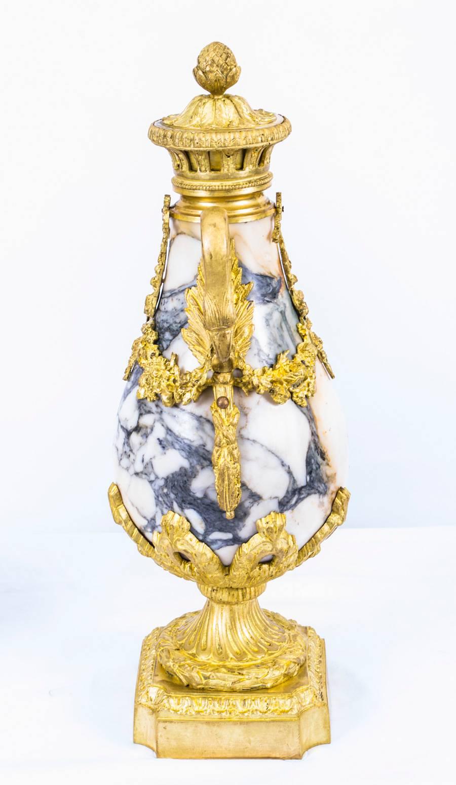 Ormolu 19th Century Pair of Louis XV French Carrara Marble Urns