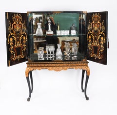 Antikes, schwarz lackiertes Cocktail-Sideboard mit Intarsien auf einem Sockel, 20. Jahrhundert