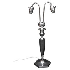 Antike, versilberte Art-déco-Tischlampe mit zwei Armen von Elkington, 20. Jahrhundert