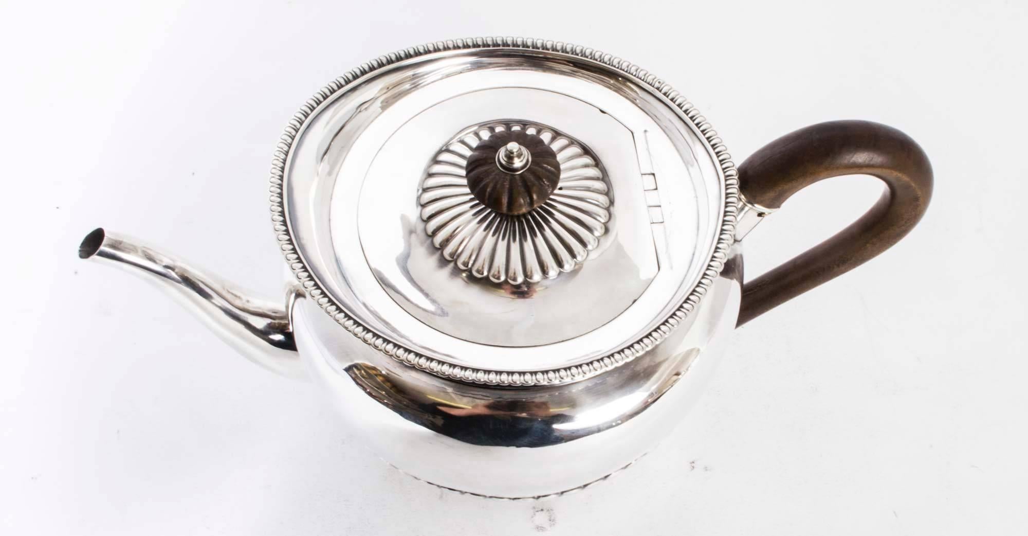 This is a superb antique sterling silver teapot with hallmarks for London 1826 and the makers mark of one of the most celebrated silversmiths of all time, Paul Storr.

It is beautifully made in silver and is a fine example of his work.

There is no