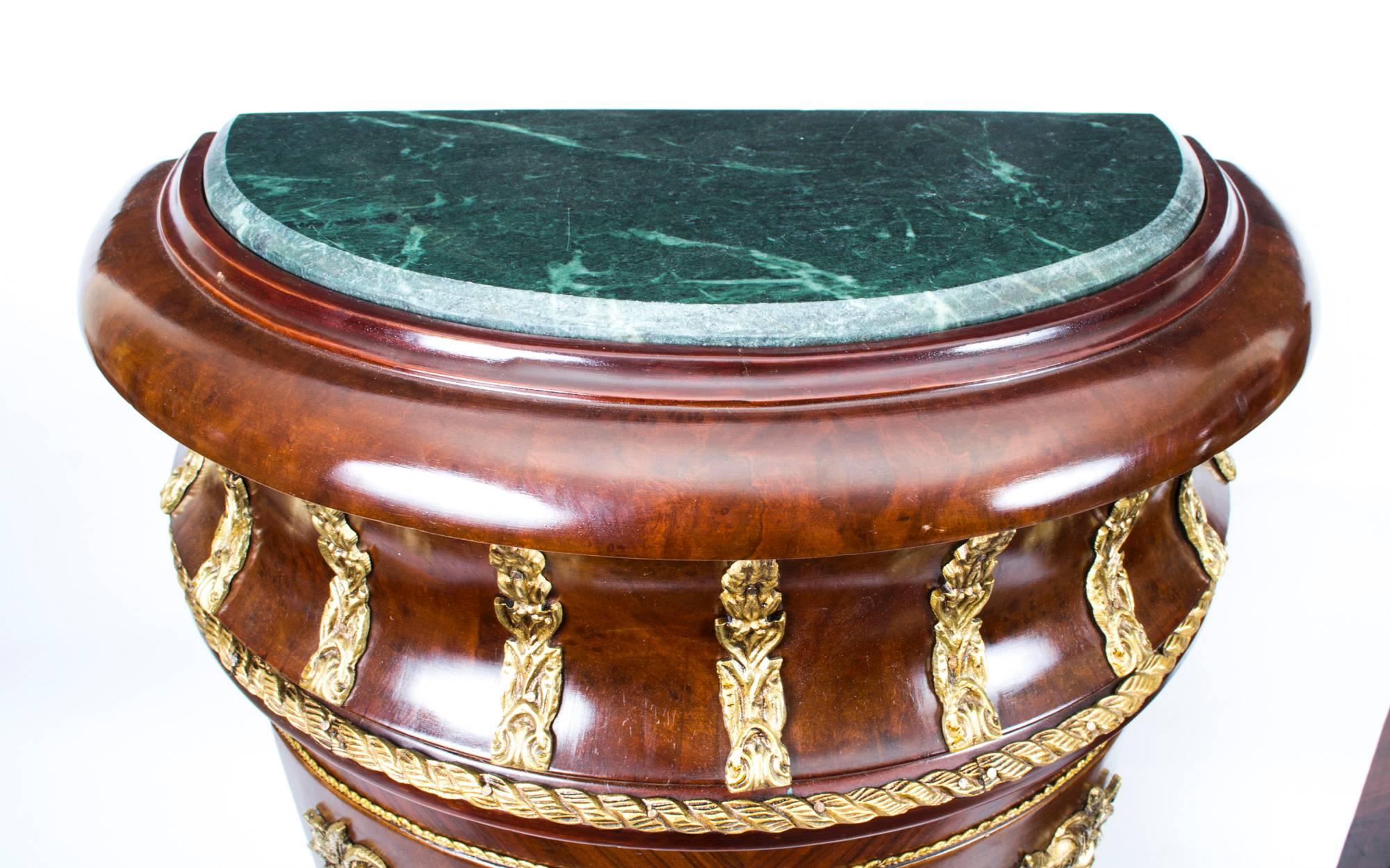 Vintage Pair of French Ormolu-Mounted Half Moon Pedestals In Excellent Condition In London, GB