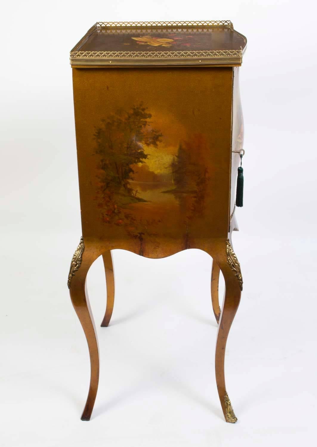 Early 20th Century French Vernis Martin Music Cabinet 2