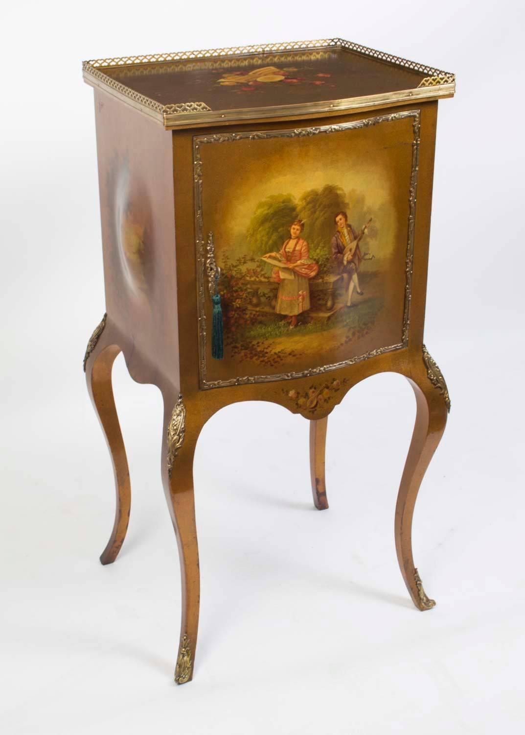 Early 20th Century French Vernis Martin Music Cabinet 4