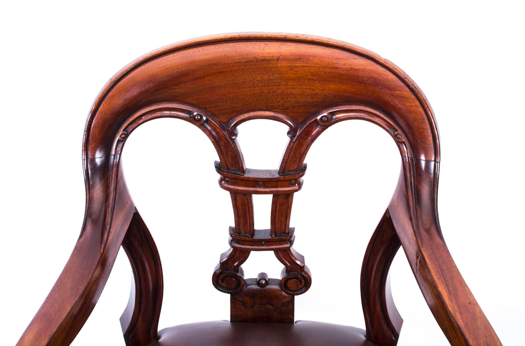 Mid-19th Century 19th Century Pair of William IV Mahogany and Leather Armchairs