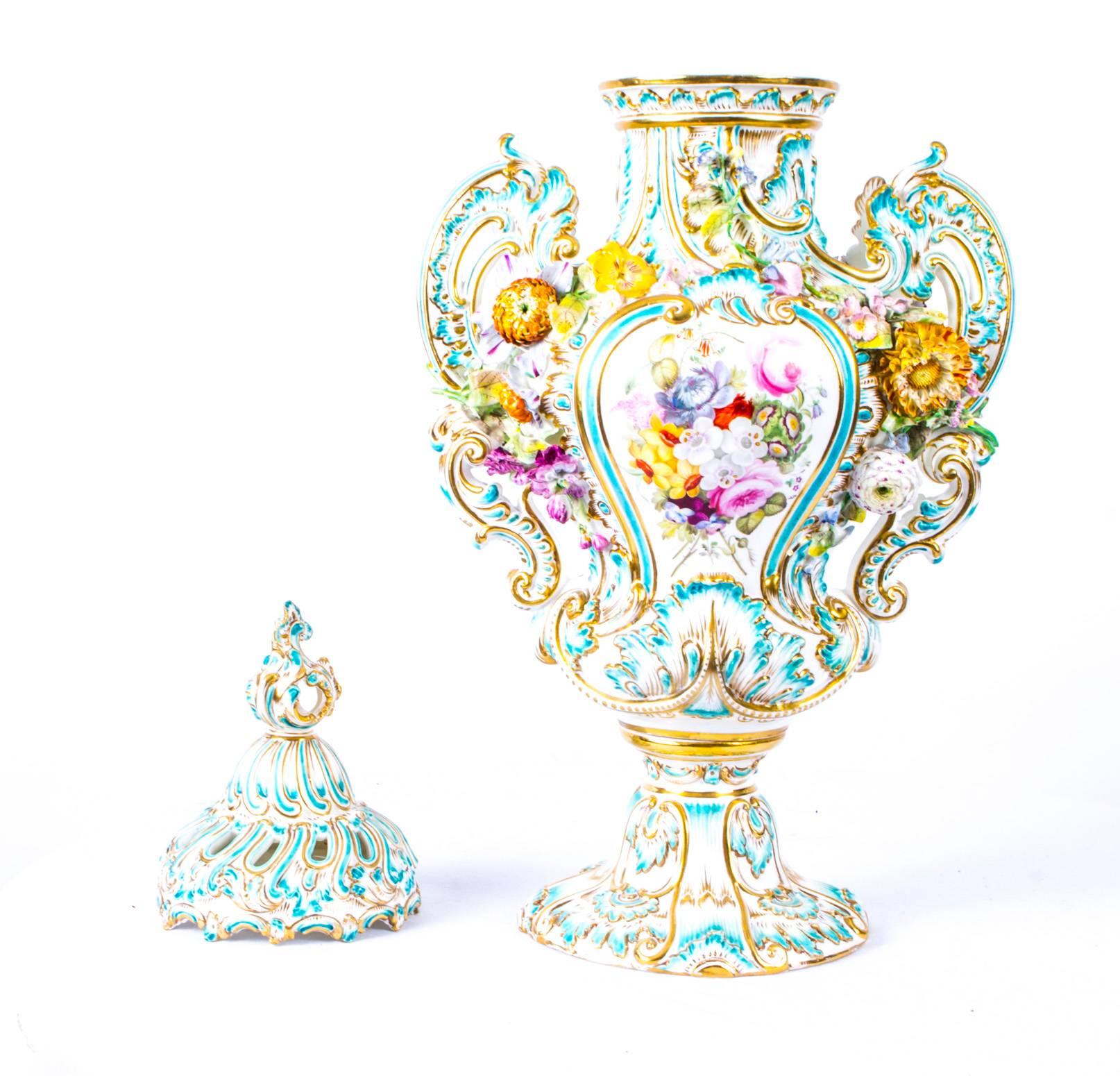 Antique Pair of Meissen Porcelain Vases, circa 1810 1
