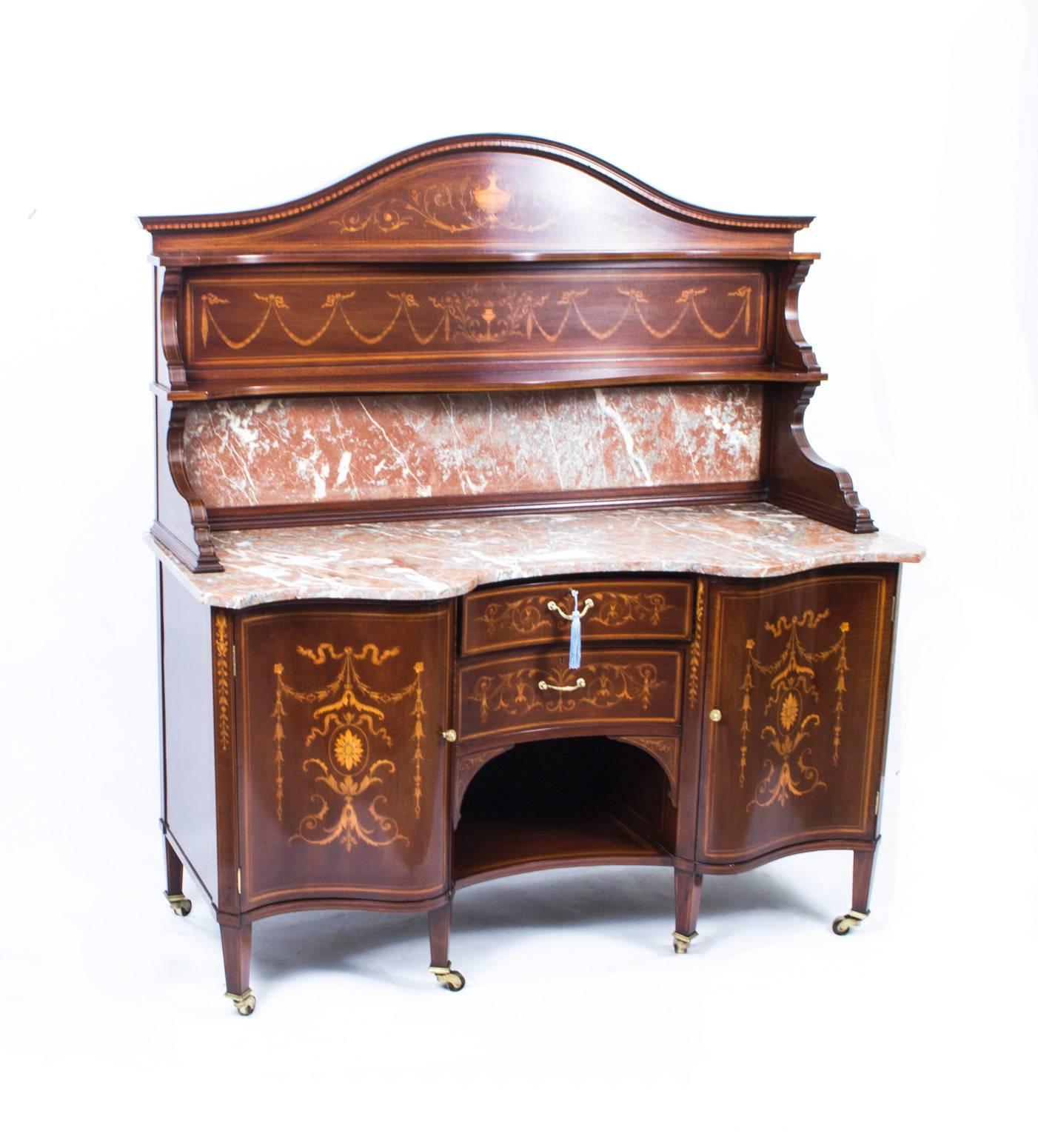 Antique Victorian Bedroom Suite by Edwards & Roberts, circa 1880 1