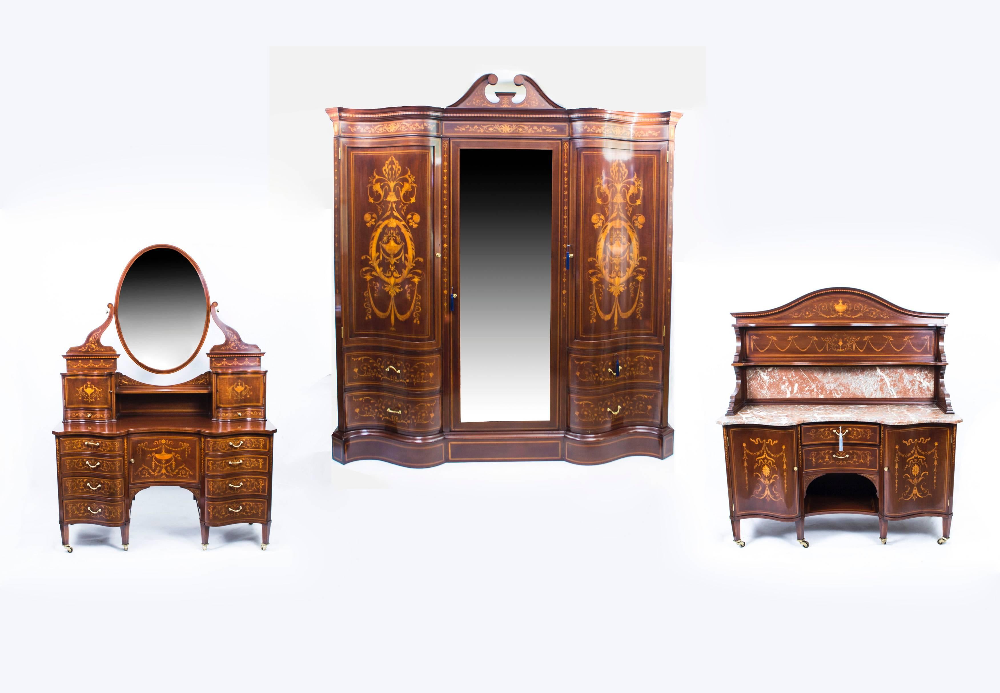 Antique Victorian Bedroom Suite by Edwards & Roberts, circa 1880 2