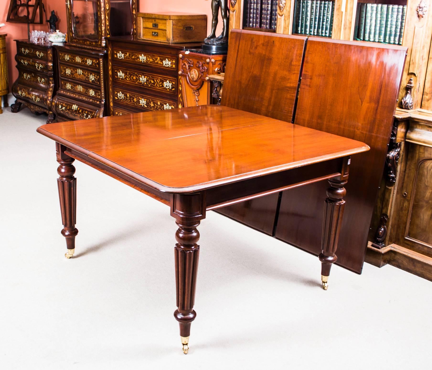 Early 19th Century Antique Regency Mahogany Dining Table Manner of Gillows, circa 1820