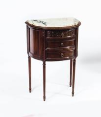 Early 20th Century Pair of Italian Bedside Cabinets