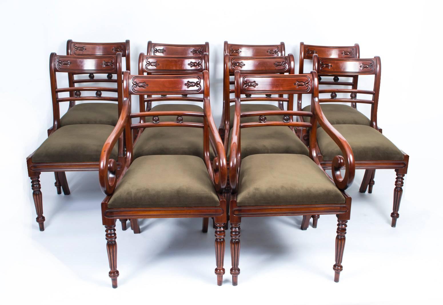 Grand Set of Ten Regency Style Tulip Back Dining Chairs 3