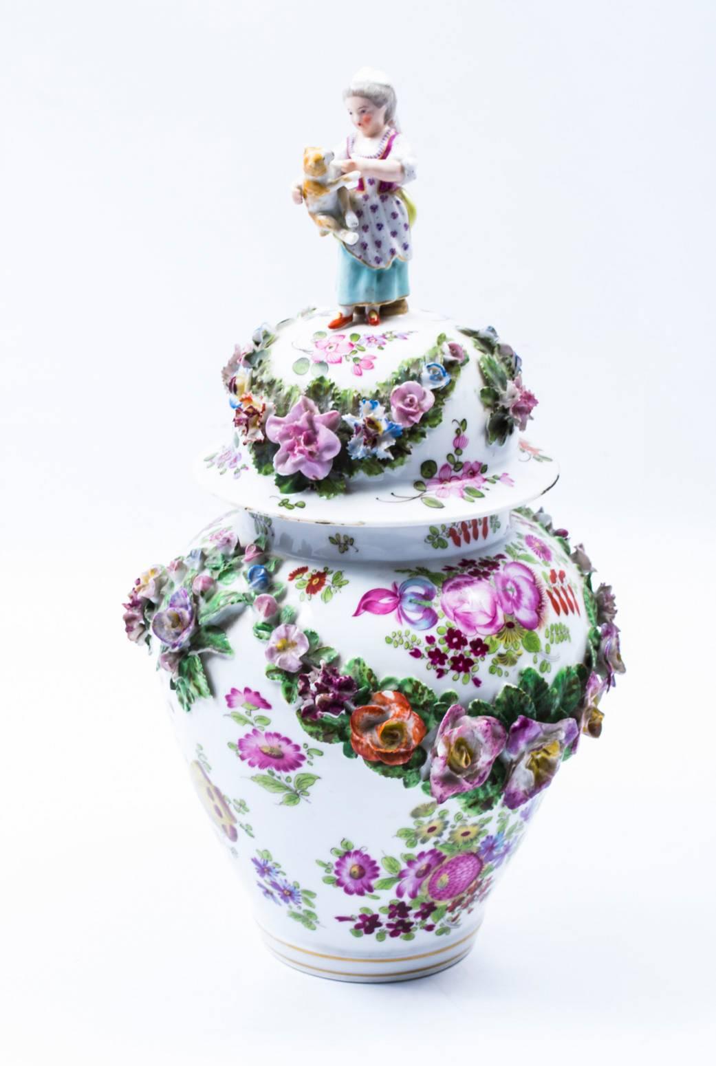 Antique Pair of Meissen Dresden Porcelain Vases, circa 1880 1