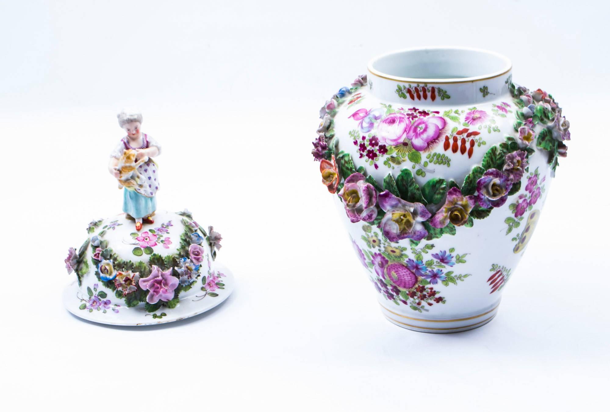 Antique Pair of Meissen Dresden Porcelain Vases, circa 1880 5