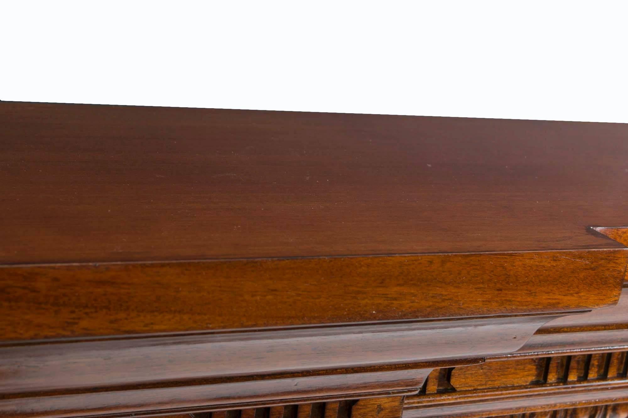 Late 20th Century Superb Flame Mahogany Fire Surround Fireplace