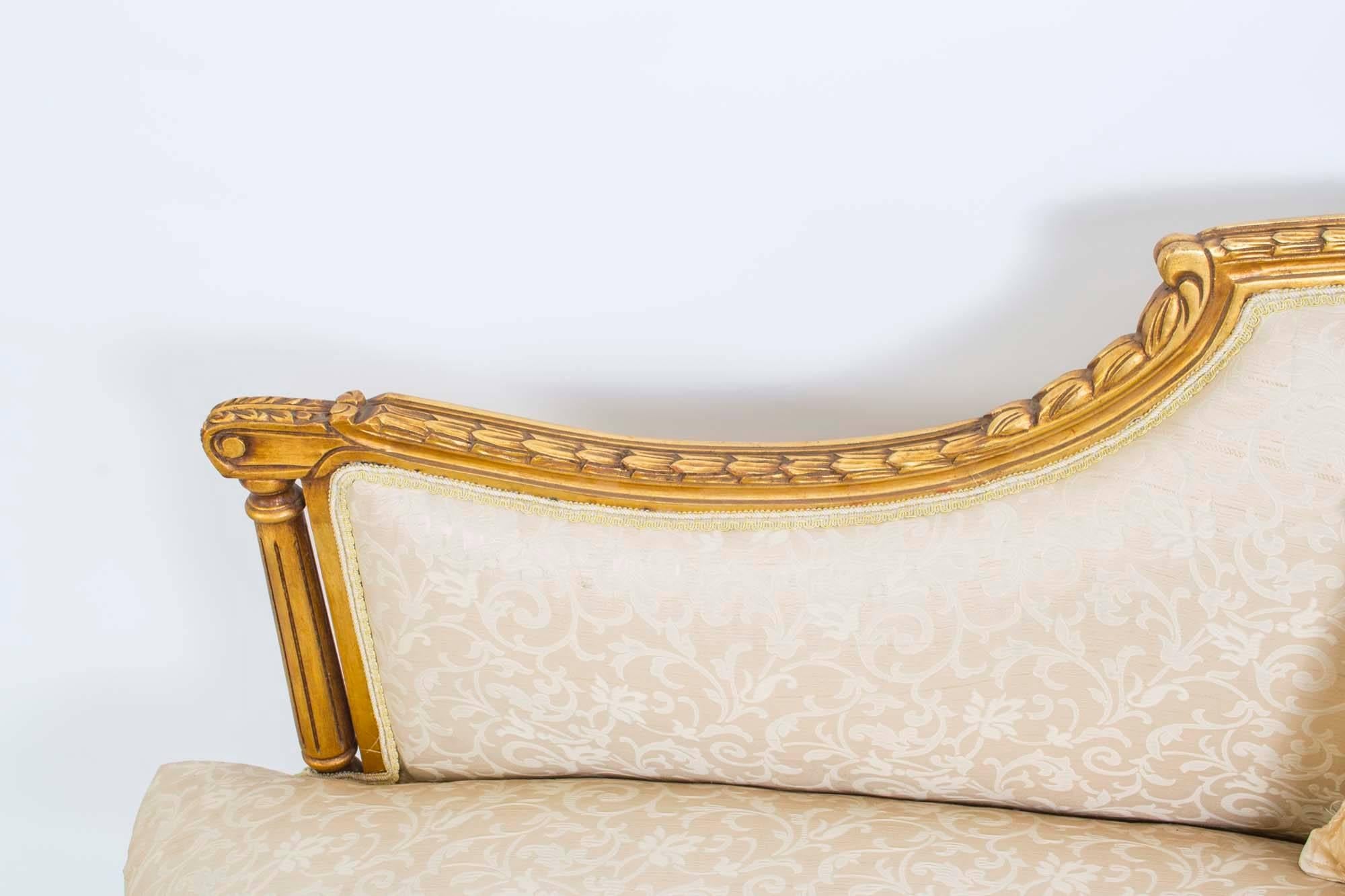 Stunning Louis XVI Style Giltwood Chaise Longue In Excellent Condition In London, GB
