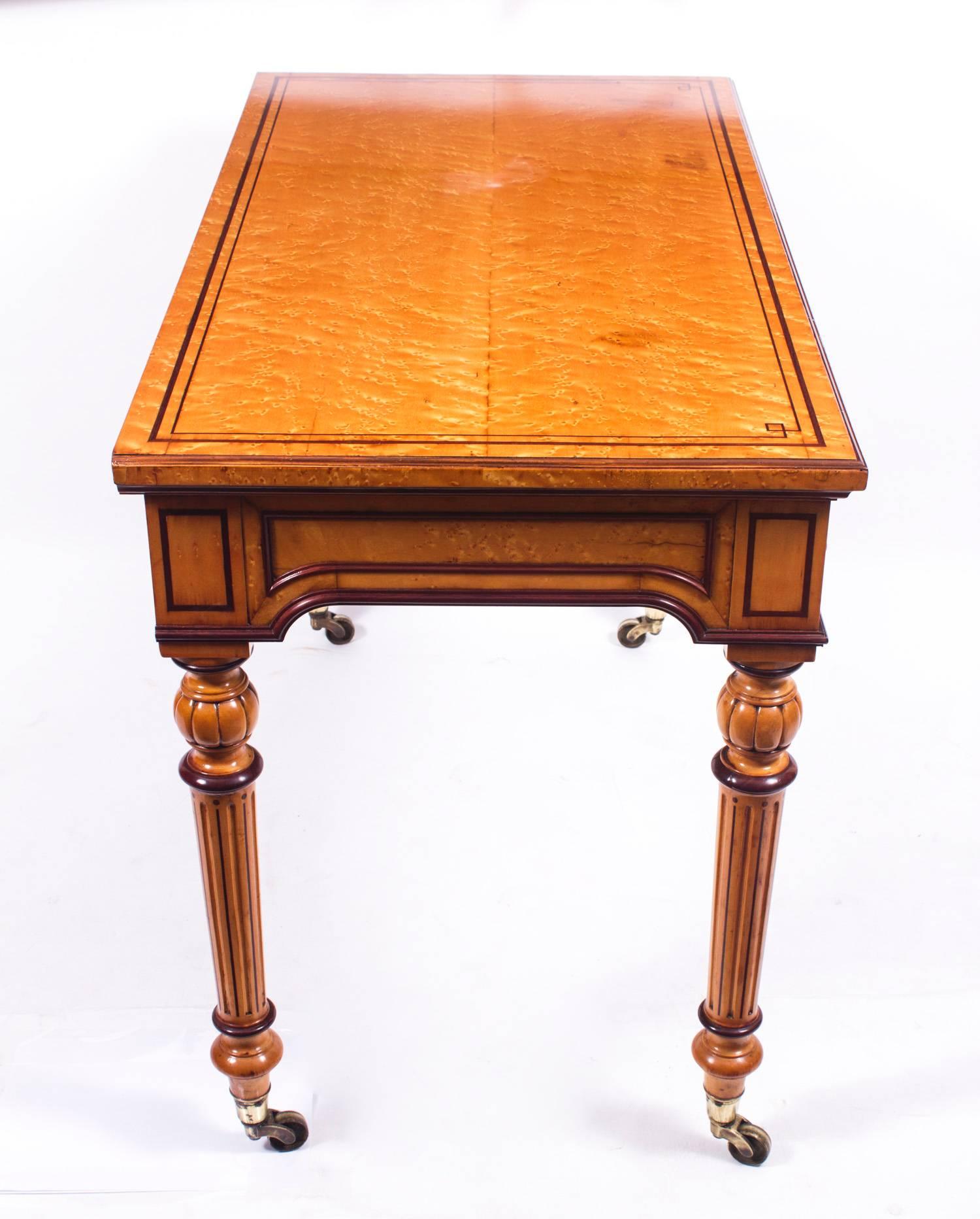 19th Century Gillows Style Birdseye Maple Writing Table Desk 1