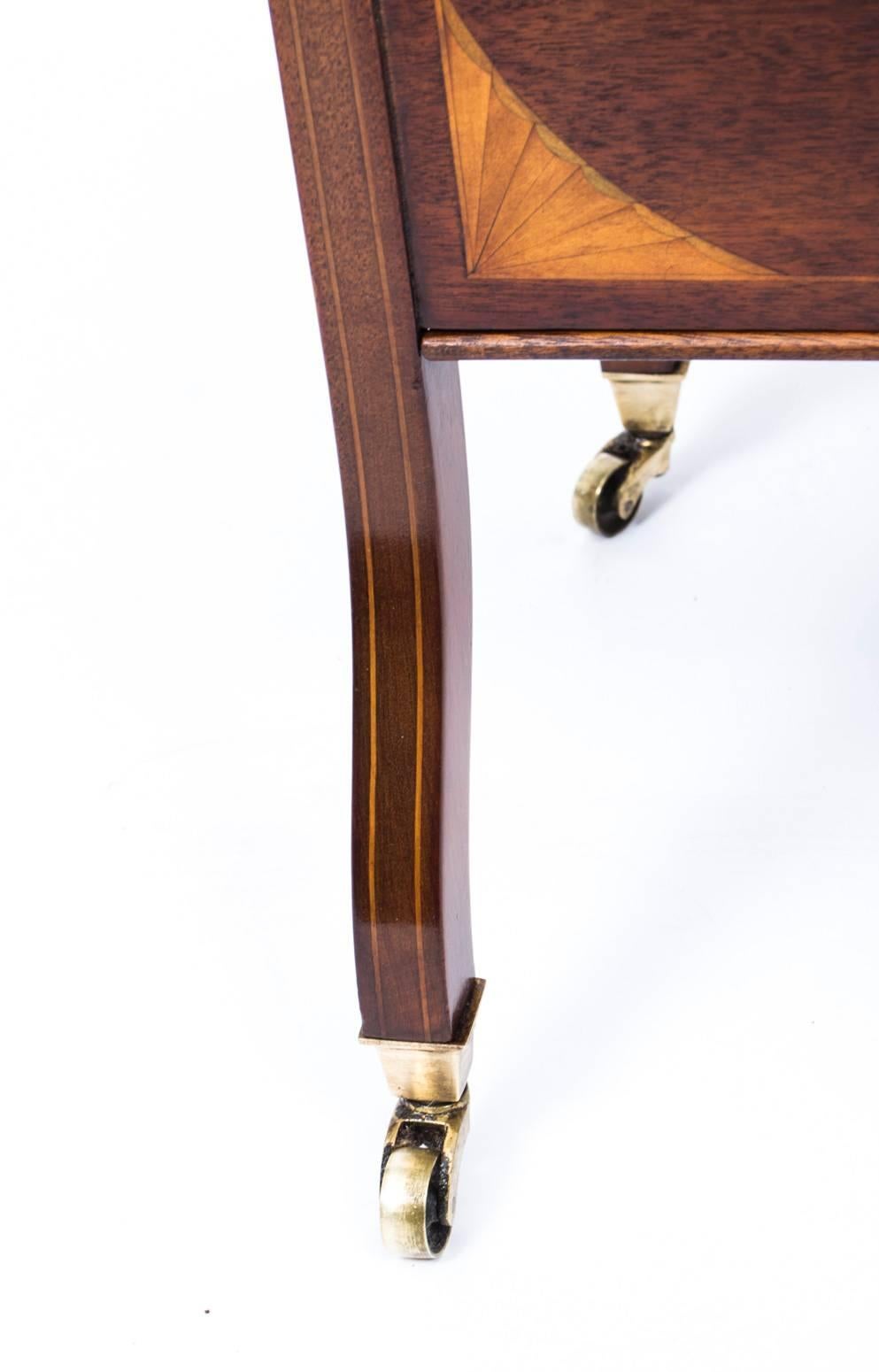 Early 20th Century Edwardian Inlaid Mahogany Bookstand  In Excellent Condition In London, GB