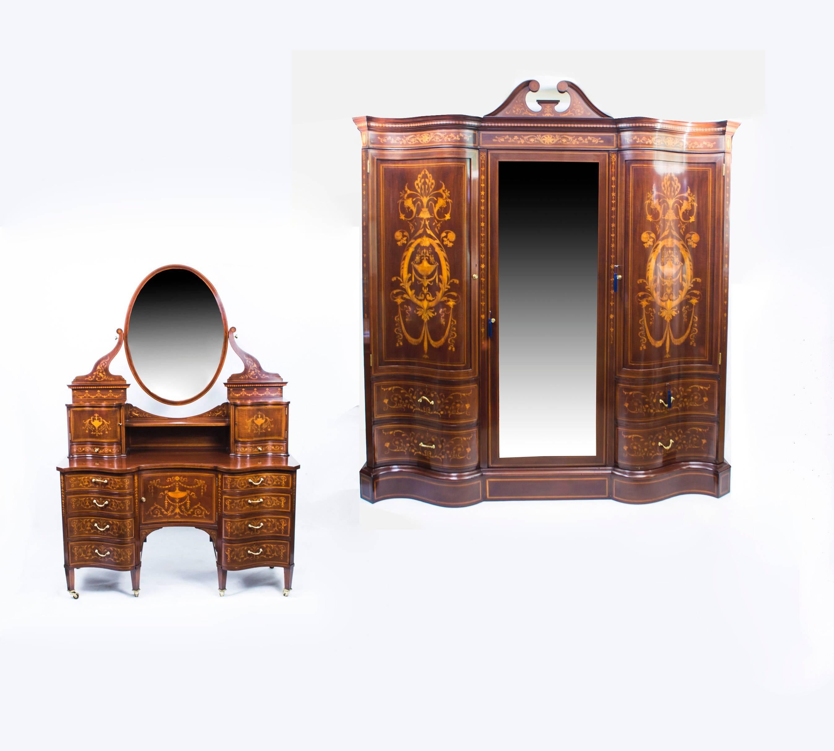 Antique Victorian Bedroom Suite by Edwards & Roberts, circa 1880 5