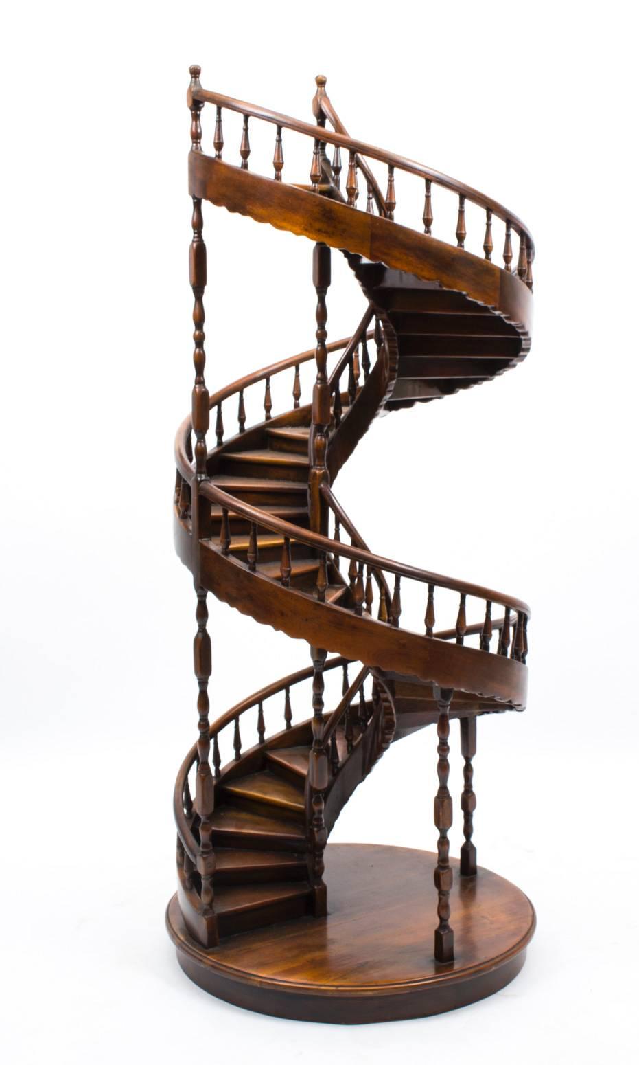 Vintage Mahogany Architectural Model Spiral Staircase In Excellent Condition In London, GB