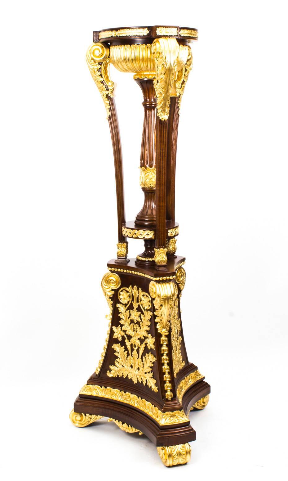 Paire de torchères de style Empire en acajou et bois doré sculpté, 20ème siècle en vente 2
