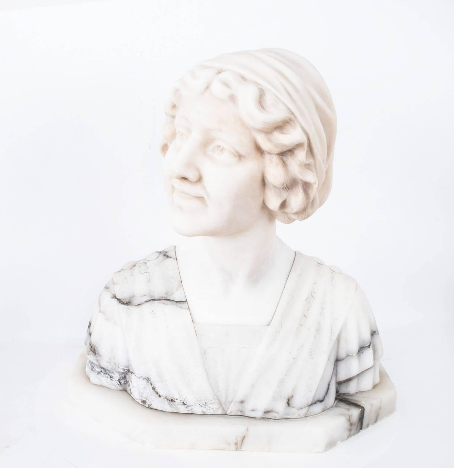 Début du 20ème siècle Buste d'Iullette en marbre ancien du Prof G. Bessi, début du 20ème siècle en vente
