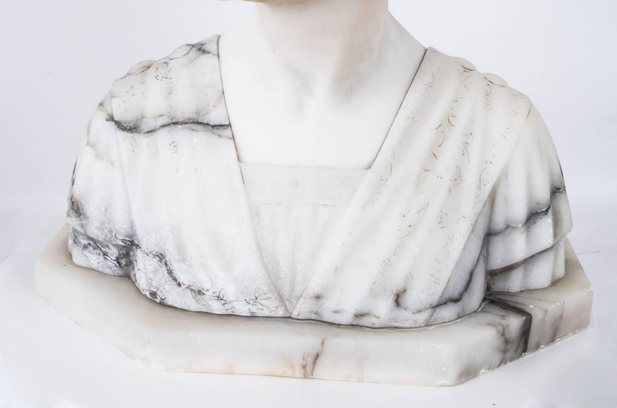 Antique Marble Bust of Iullette by Prof G.Bessi Early 20th Century In Excellent Condition For Sale In London, GB