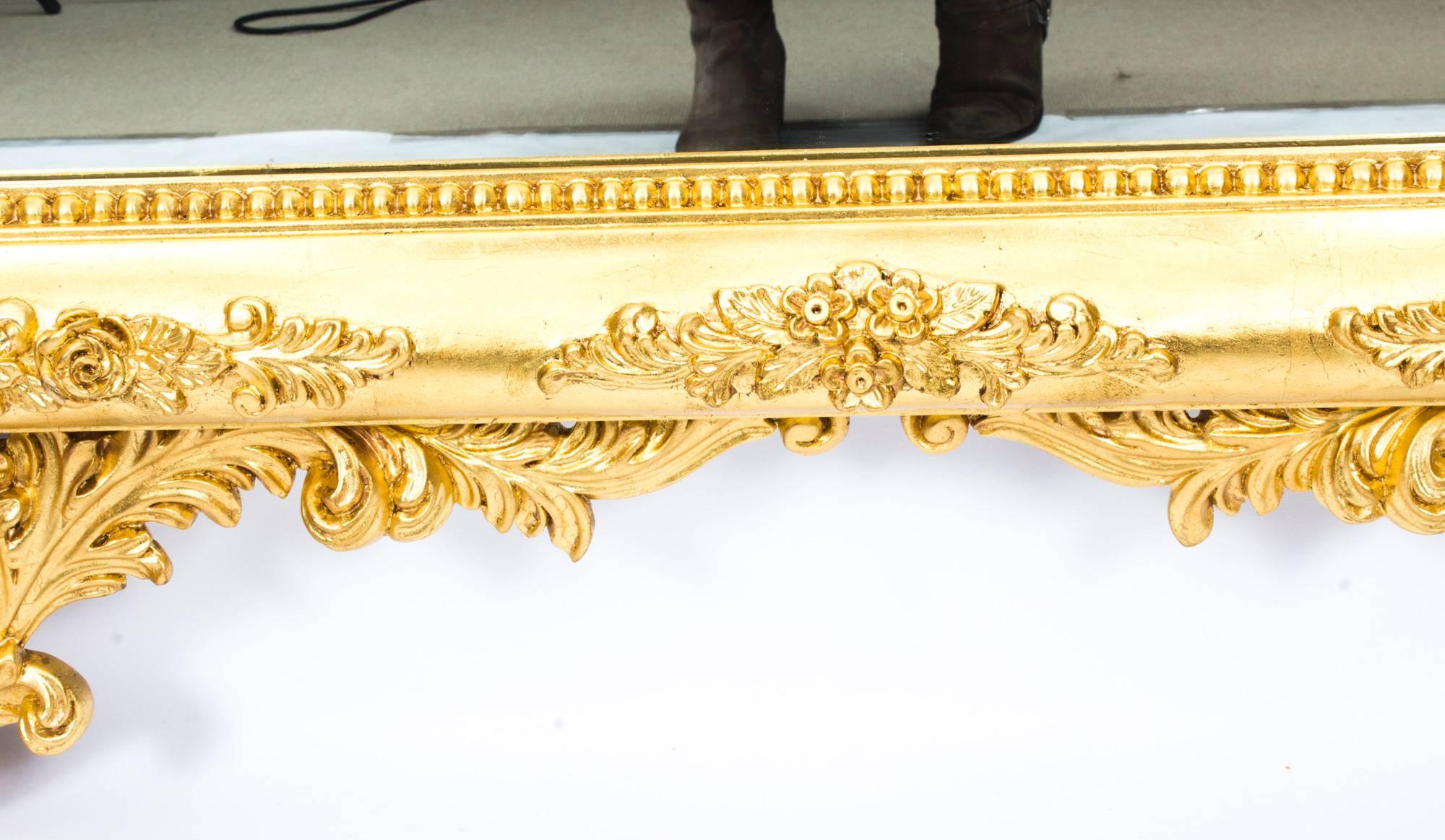 Stunning Italian Rococo Giltwood Decorative Mirror 1