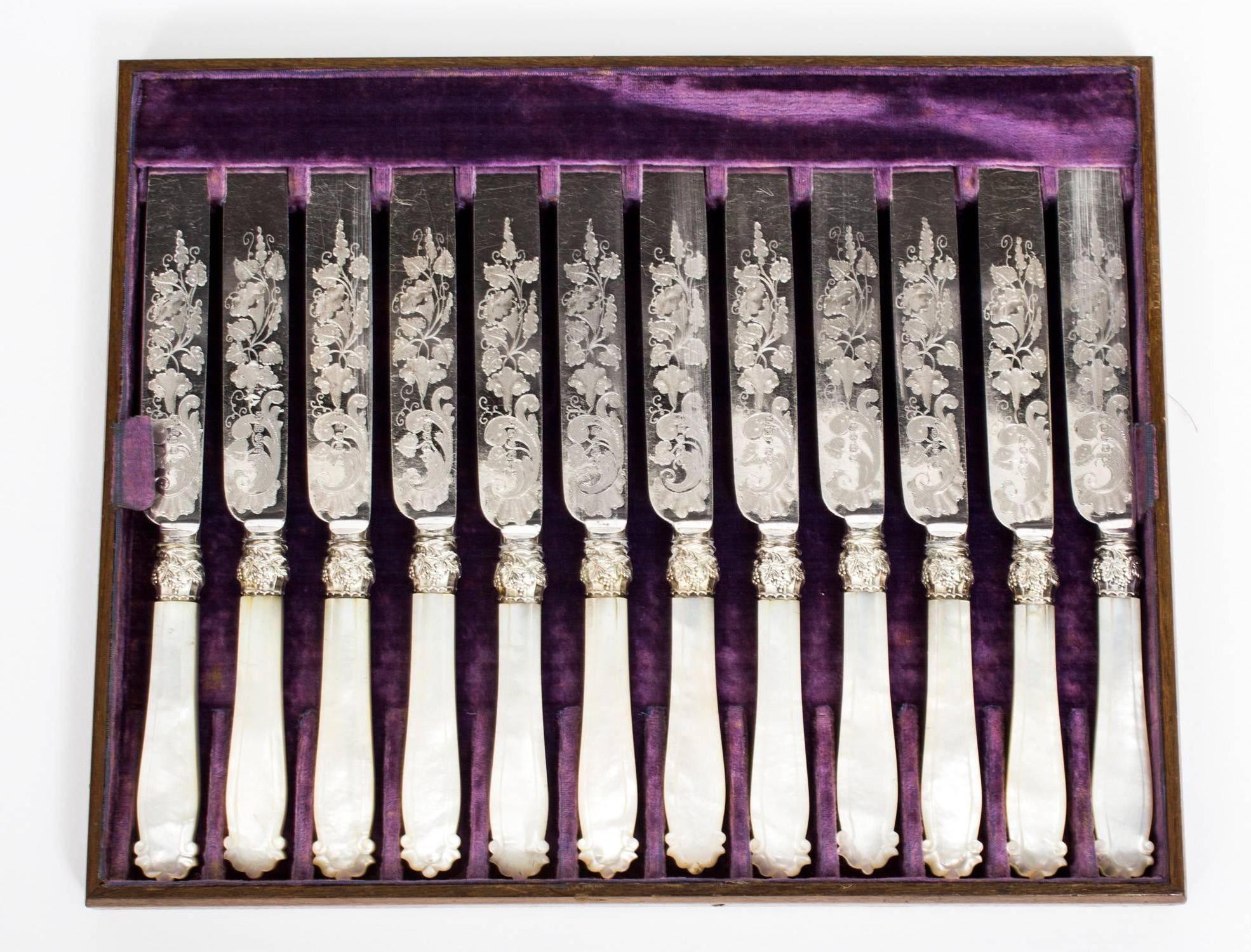 English Antique Walnut Cased Set of 18 Mother-of-pearl Dessert Knives Forks