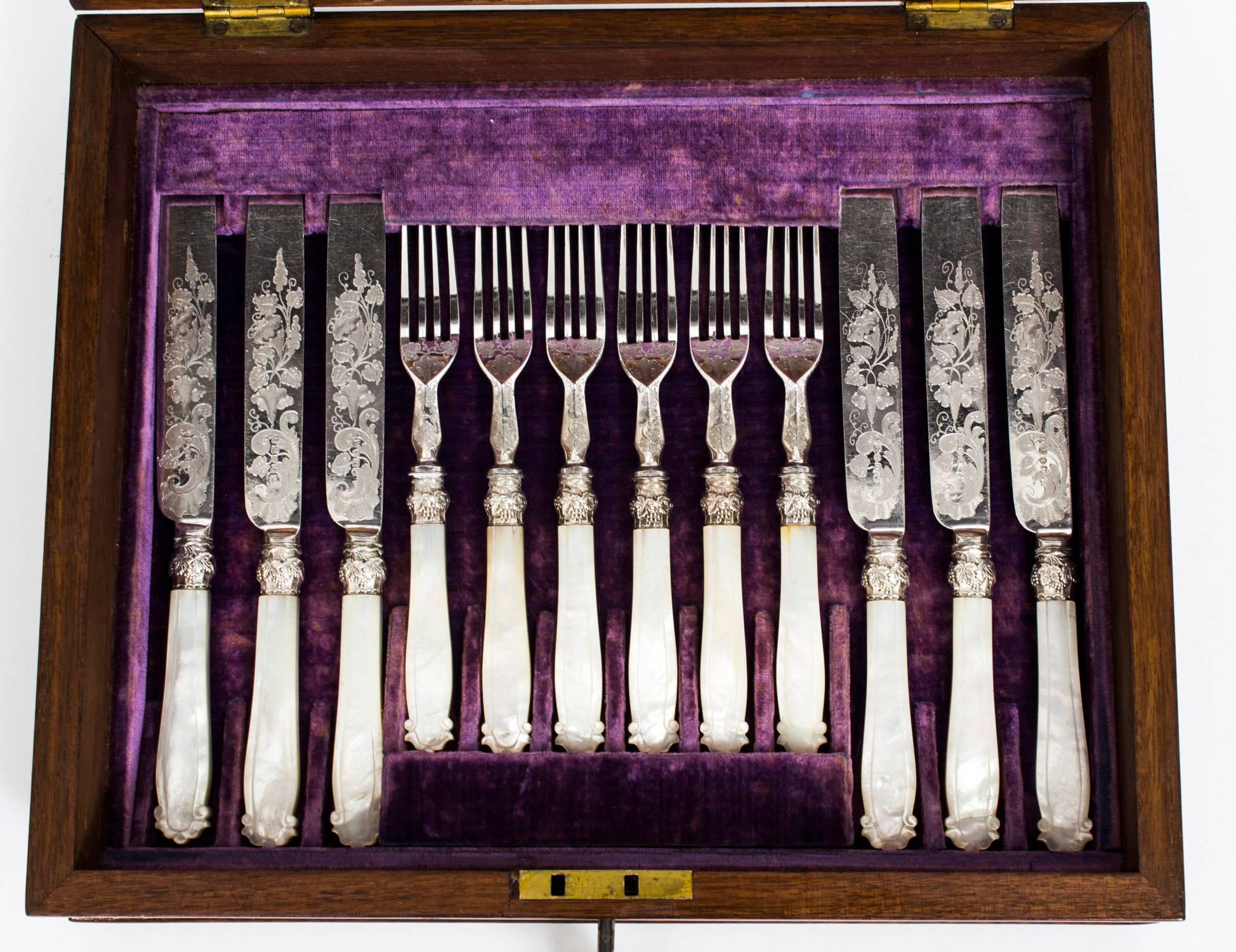 Antique Walnut Cased Set of 18 Mother-of-pearl Dessert Knives Forks In Excellent Condition In London, GB