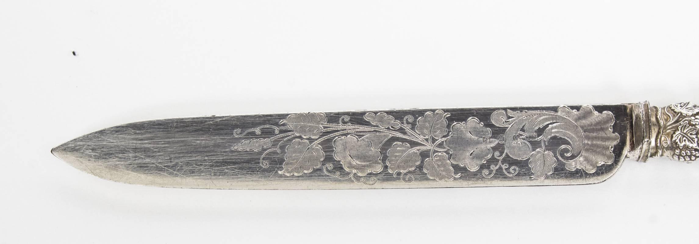 19th Century Antique Walnut Cased Set of 18 Mother-of-pearl Dessert Knives Forks