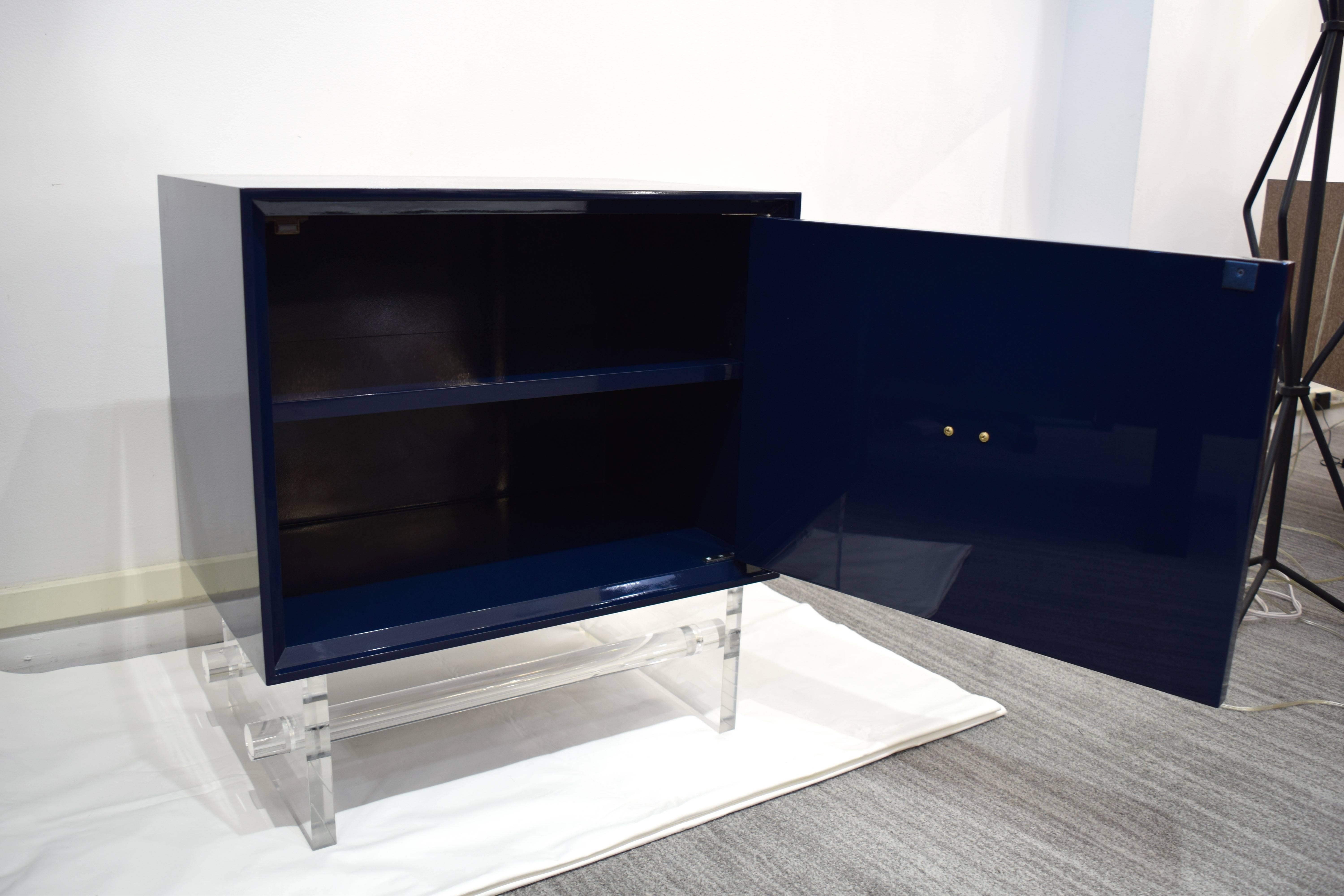 Lacquered CF MODERN Custom Navy Twenty Twenty Stand