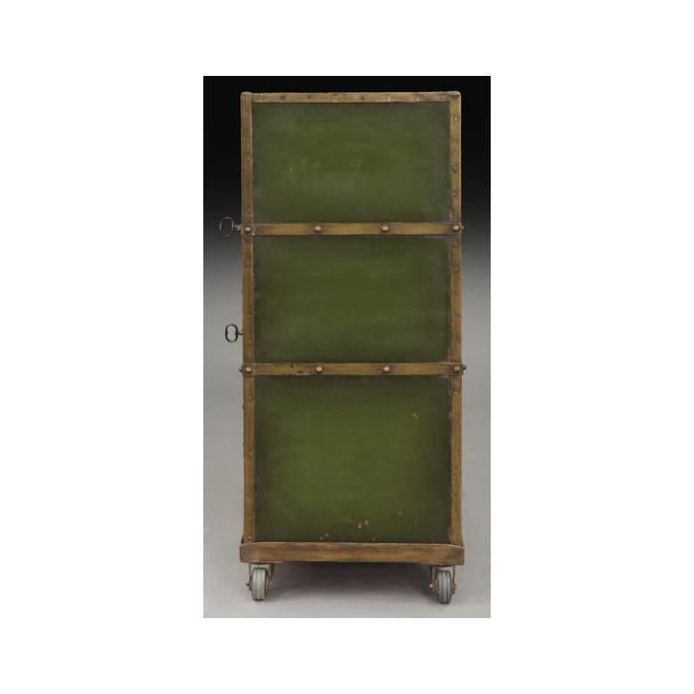 19th Century Dutch Iron Safe with Chinoiserie Decorated Doors  6