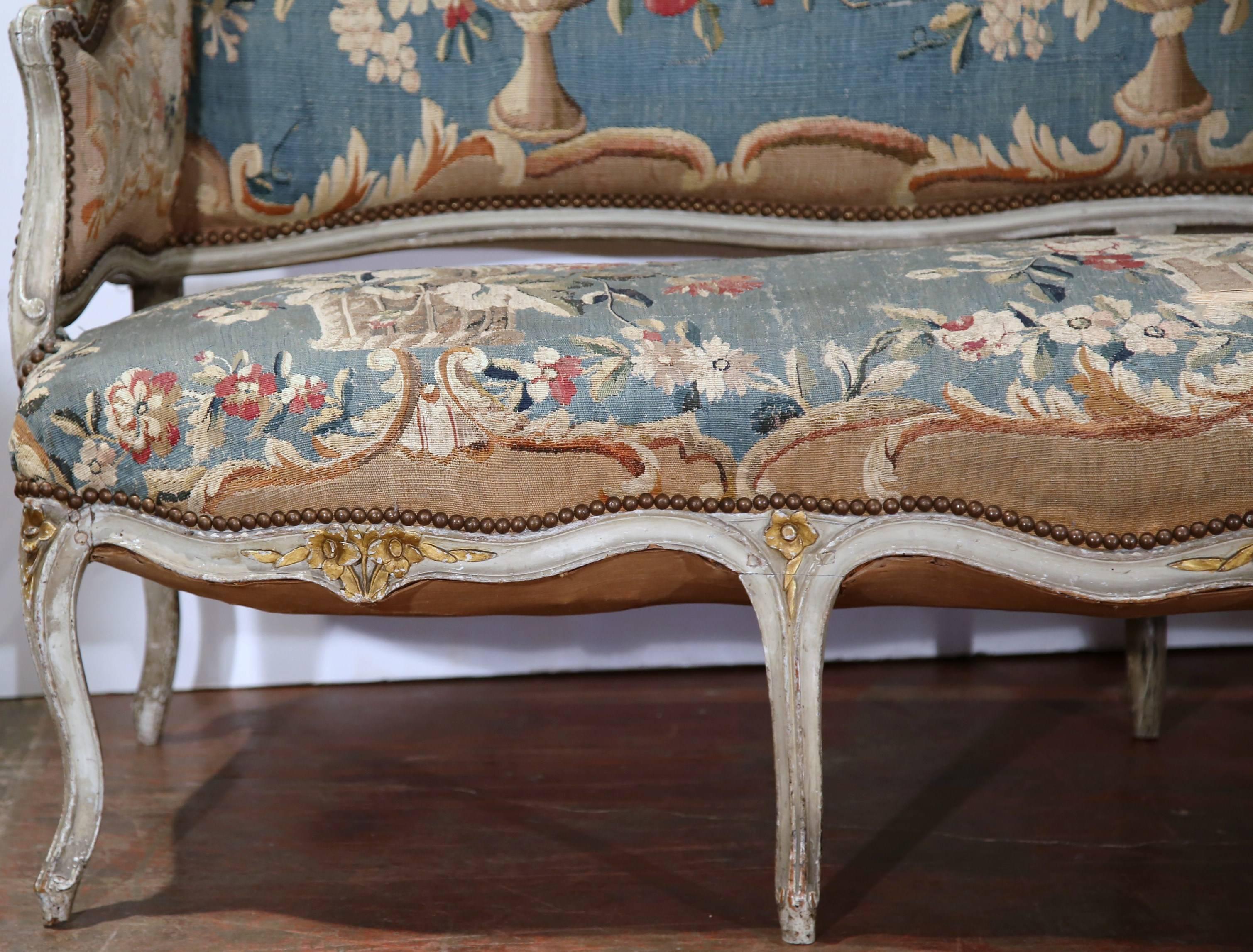 18th Century Louis XV Carved Painted Canape with Original Aubusson Tapestry In Excellent Condition In Dallas, TX
