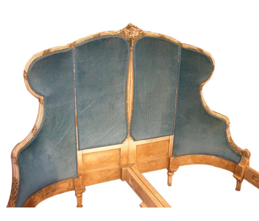 19th Century French Carved Louis XVI Painted Queen Size Bed In Excellent Condition In Dallas, TX