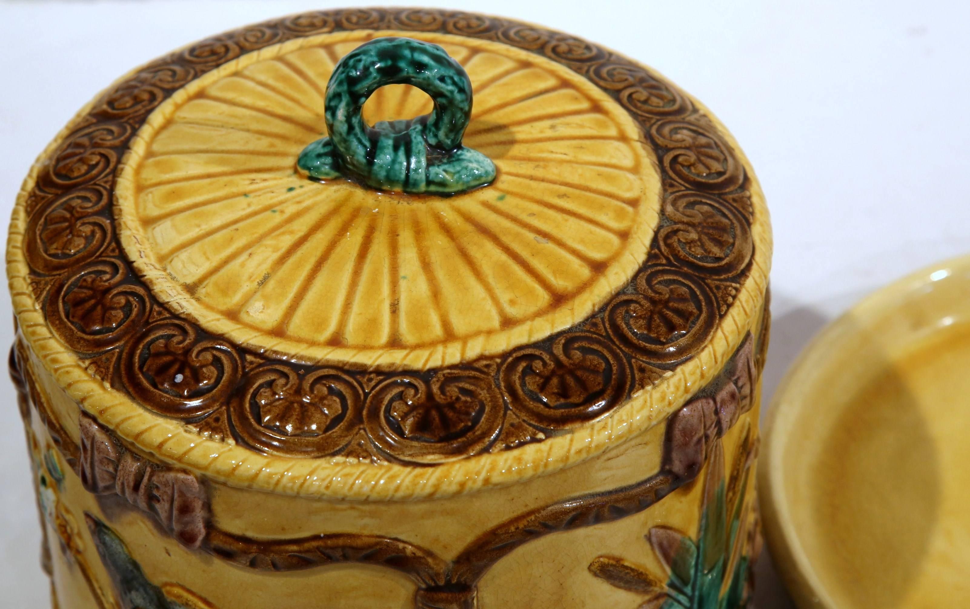 19th Century French Barbotine Cheese Dome with Birds and Flowers 2