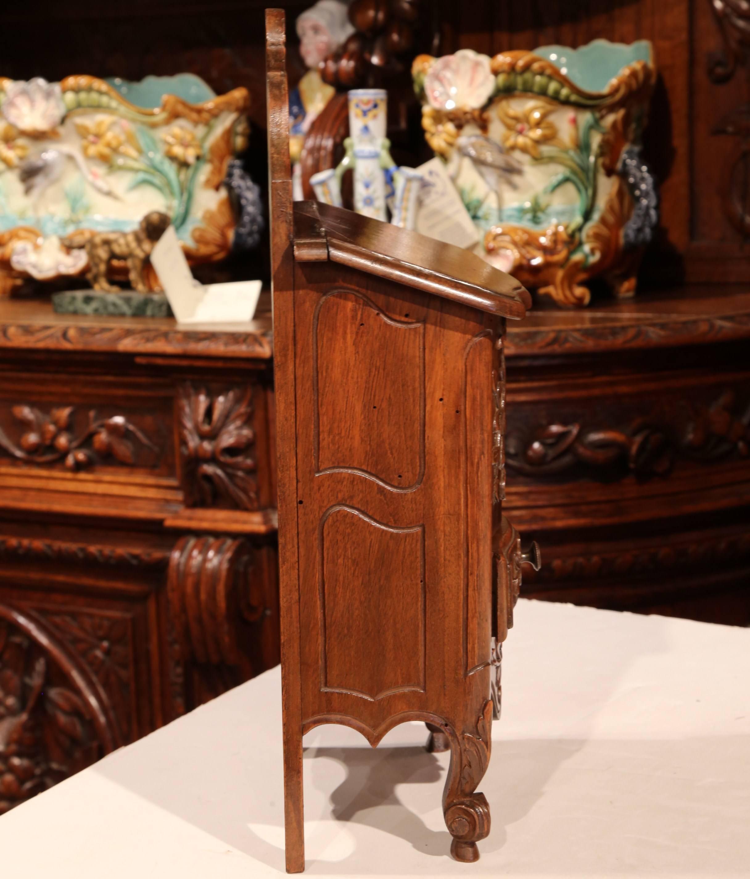 Early 20th Century French Carved Walnut Salt Box from Provence 3