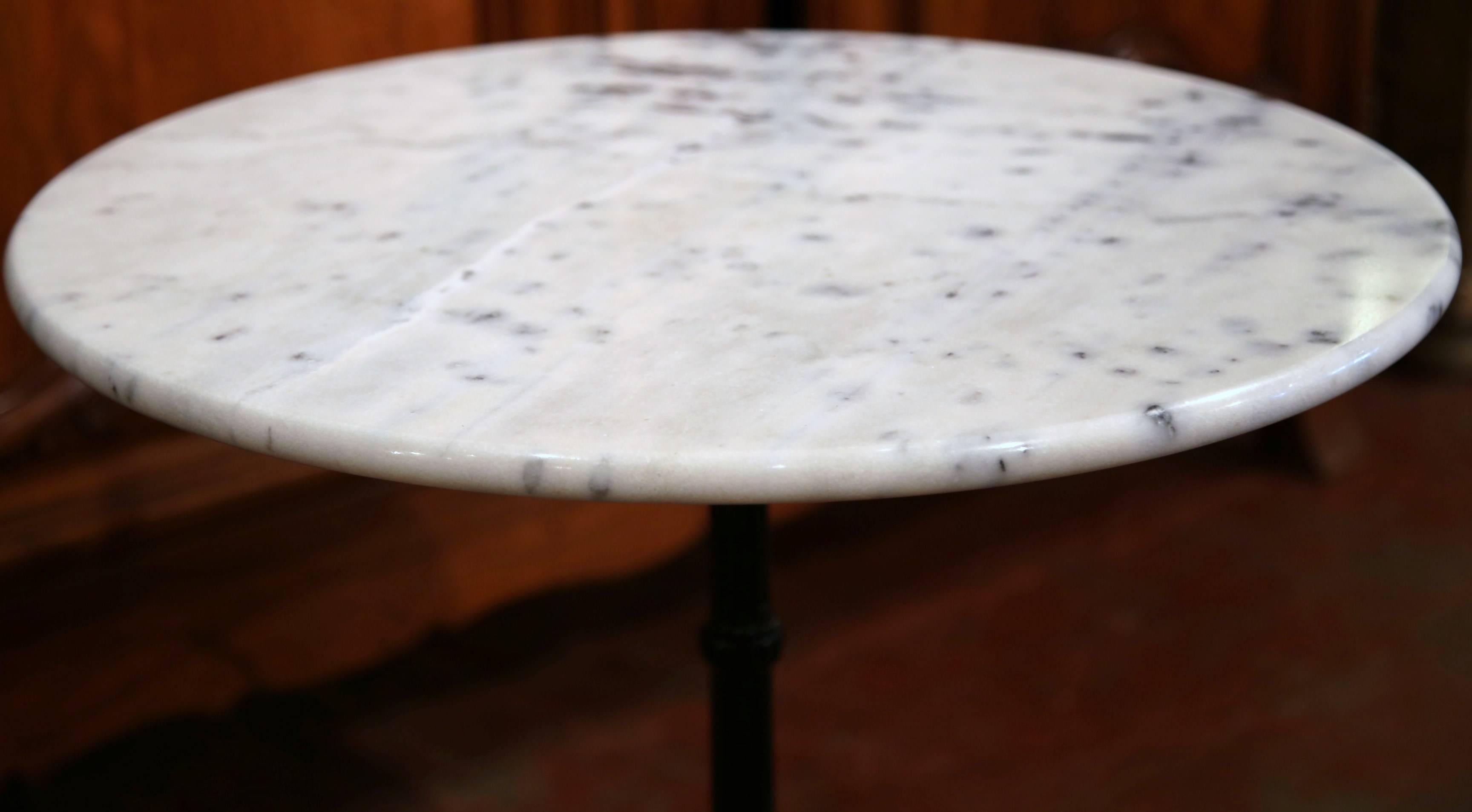 Art Nouveau Early 20th Century Iron Pedestal Bistro Table from Paris with Round Marble Top