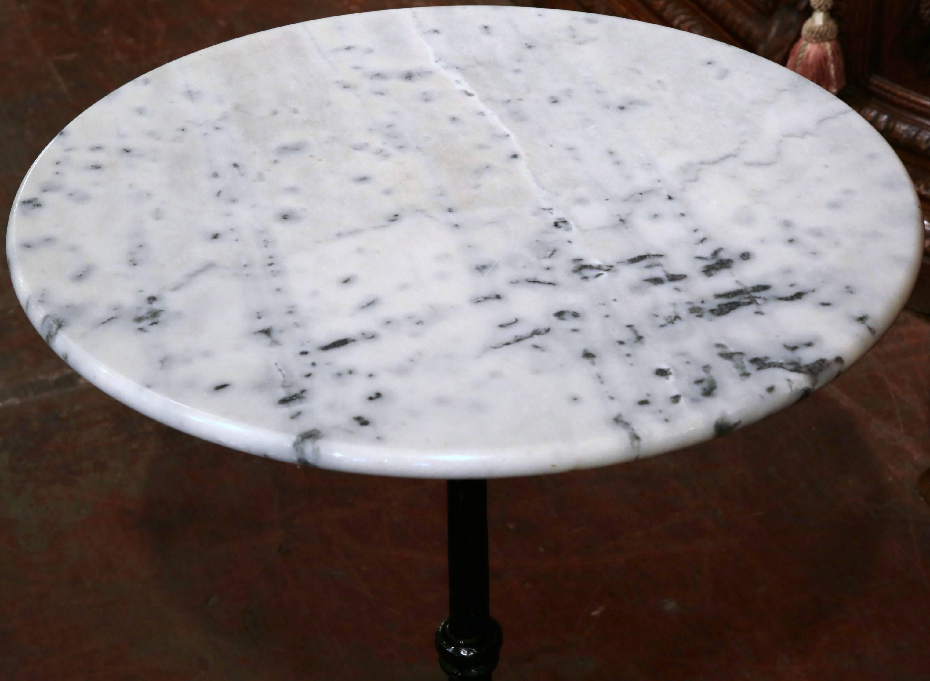 Early 20th Century Iron Pedestal Bistro Table from Paris with Round Marble Top 3