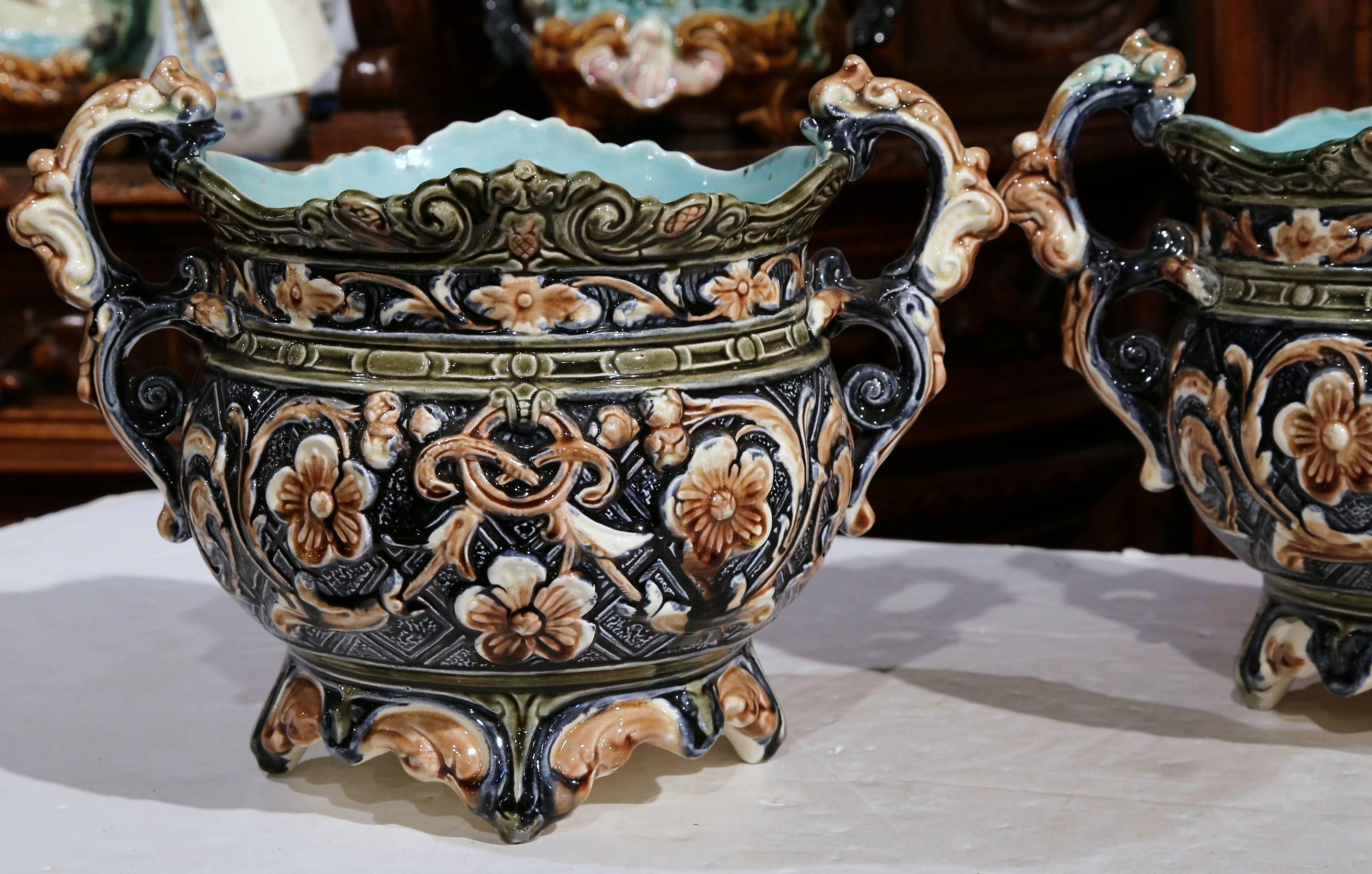 Pair of 19th Century French Hand-Painted Barbotine Cache Pots with Flower Motifs In Excellent Condition In Dallas, TX