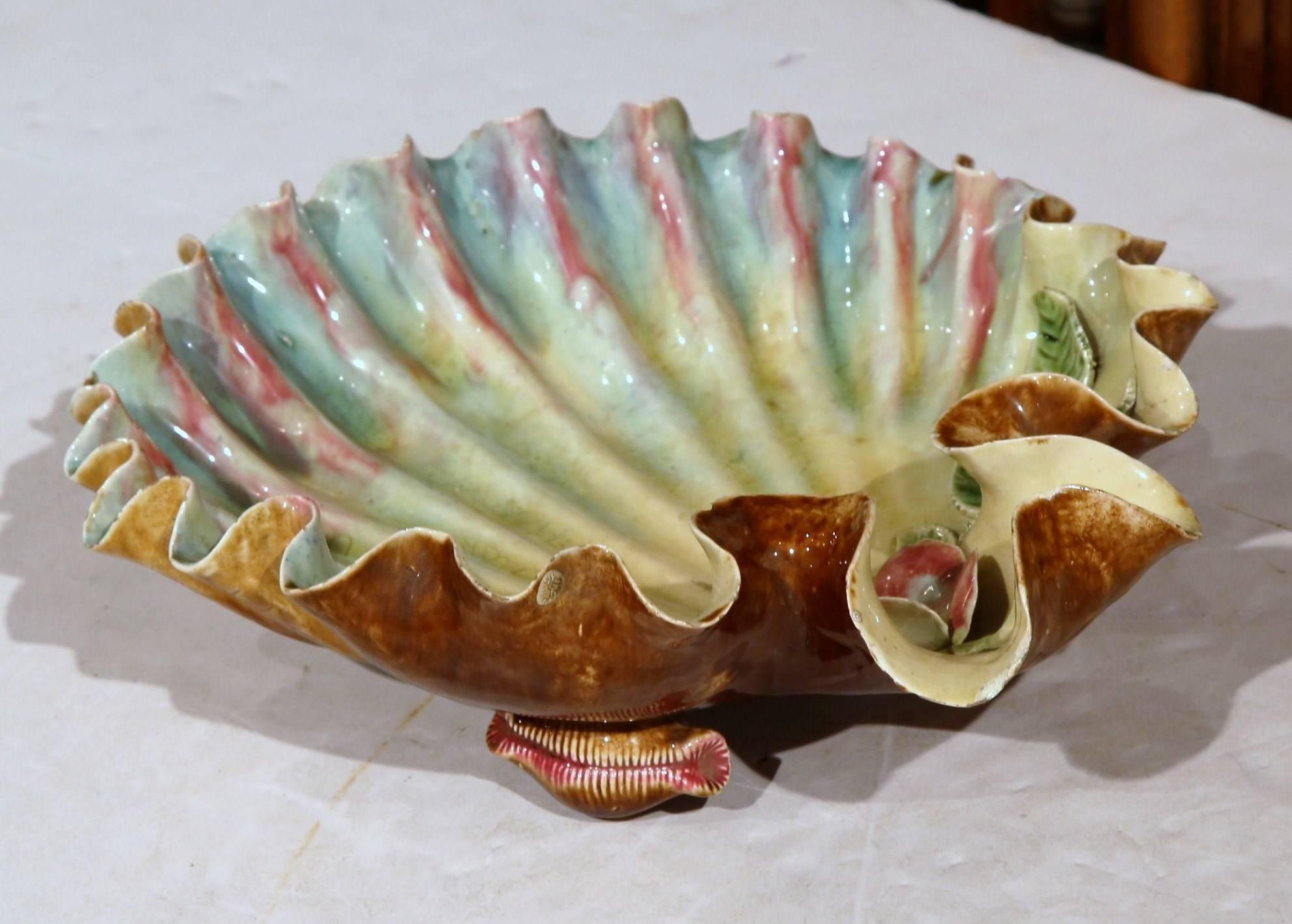 19th Century French Hand-Painted Barbotine Shell Dish with Flower and Leaves 3