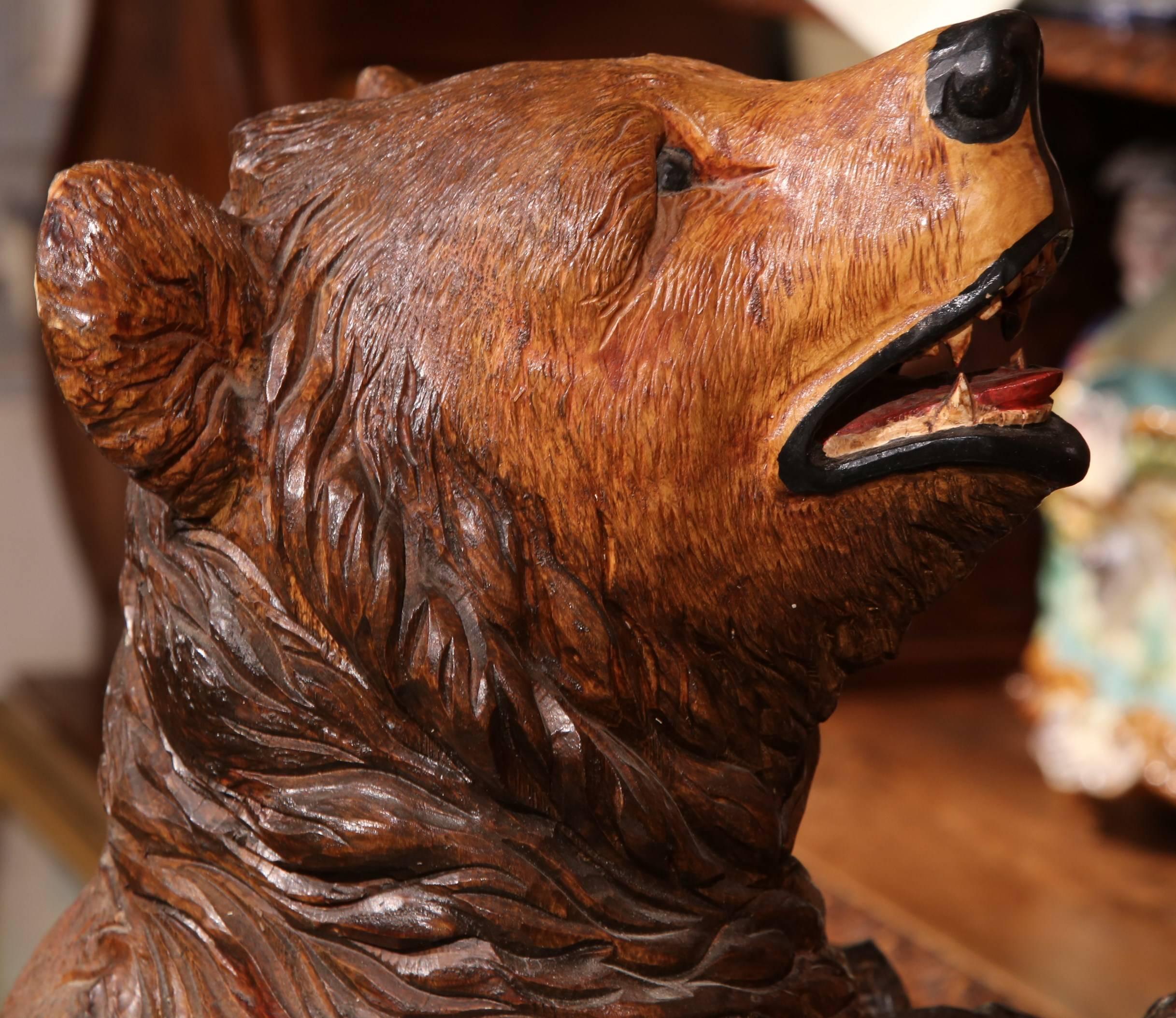 Patinated Early 20th Century French Black Forest Carved Bear Sculpture with Gun Holder For Sale