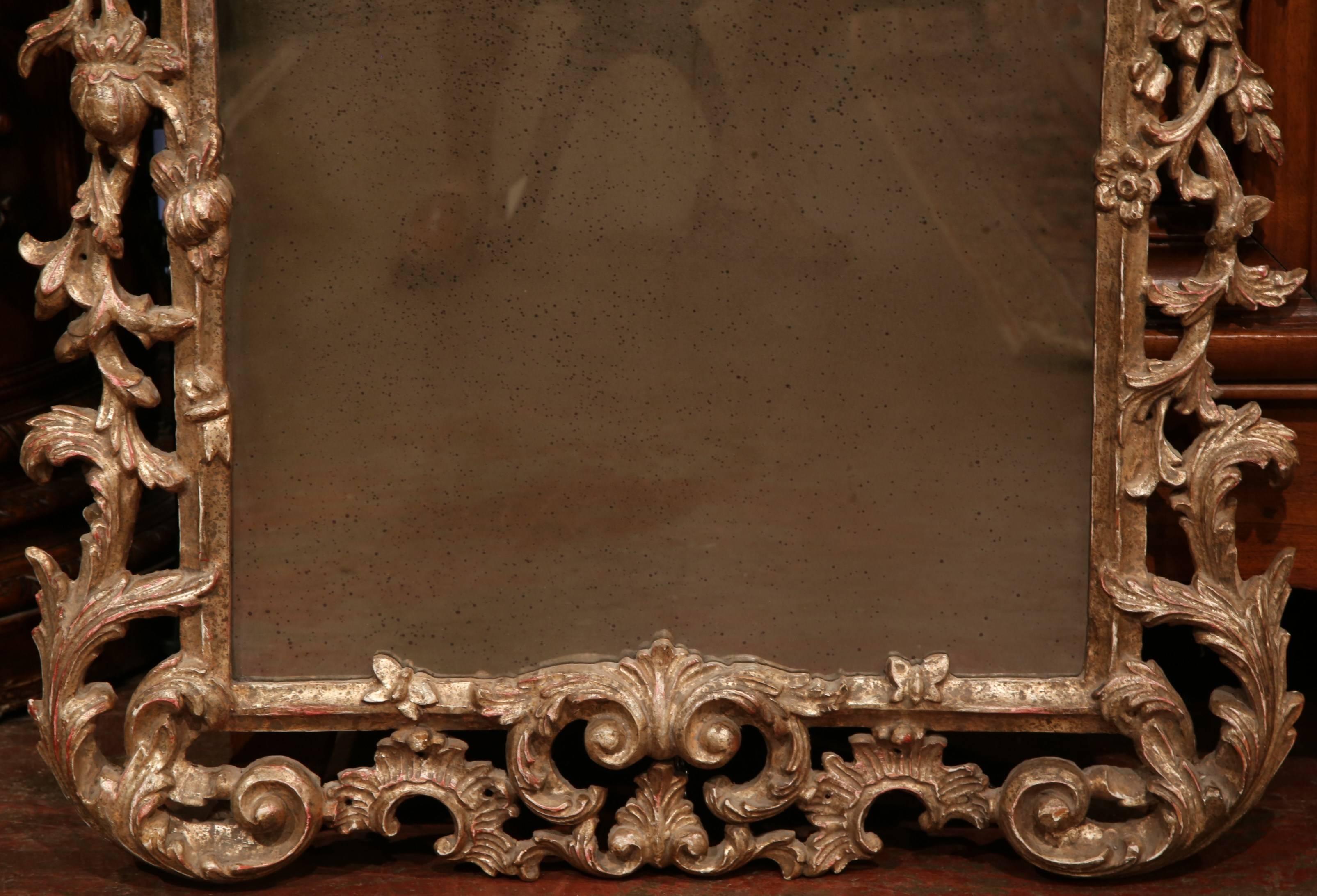 Mid-20th Century, Italian Carved Silver Leaf Wall Mirror with Smoked Glass (Italienisch)